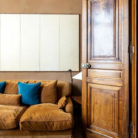 Vintage Luxury Jaccuzi Paris